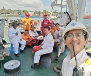 crew gallery (18) crew gallery (18)